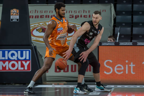 度陷入被动 度陷入被动