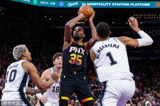 赛中稳居积 赛中稳居积