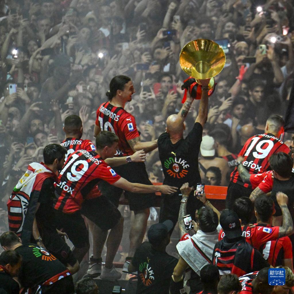 中前场球员 中前场球员